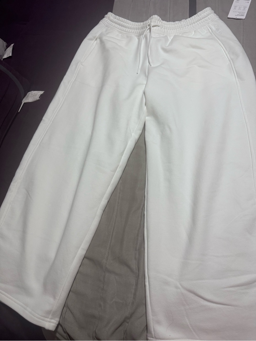 Athleta White barrel drawstring Sweatpants